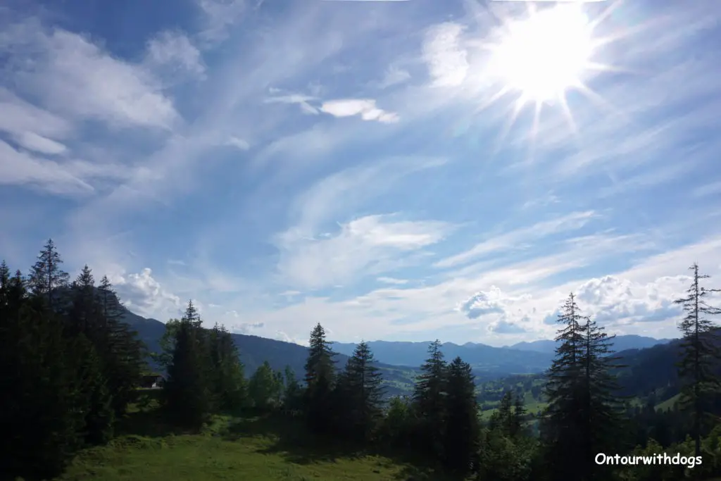 Am Aussichtspunkt auf dem Joch Pass