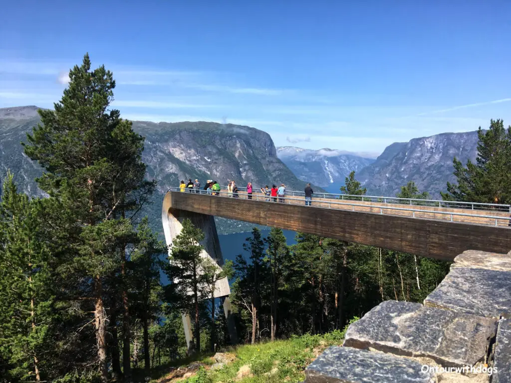 Stegastein Aussichtspunkt - ein toller Ort auf in Norwegen mit dem Wohnmobil