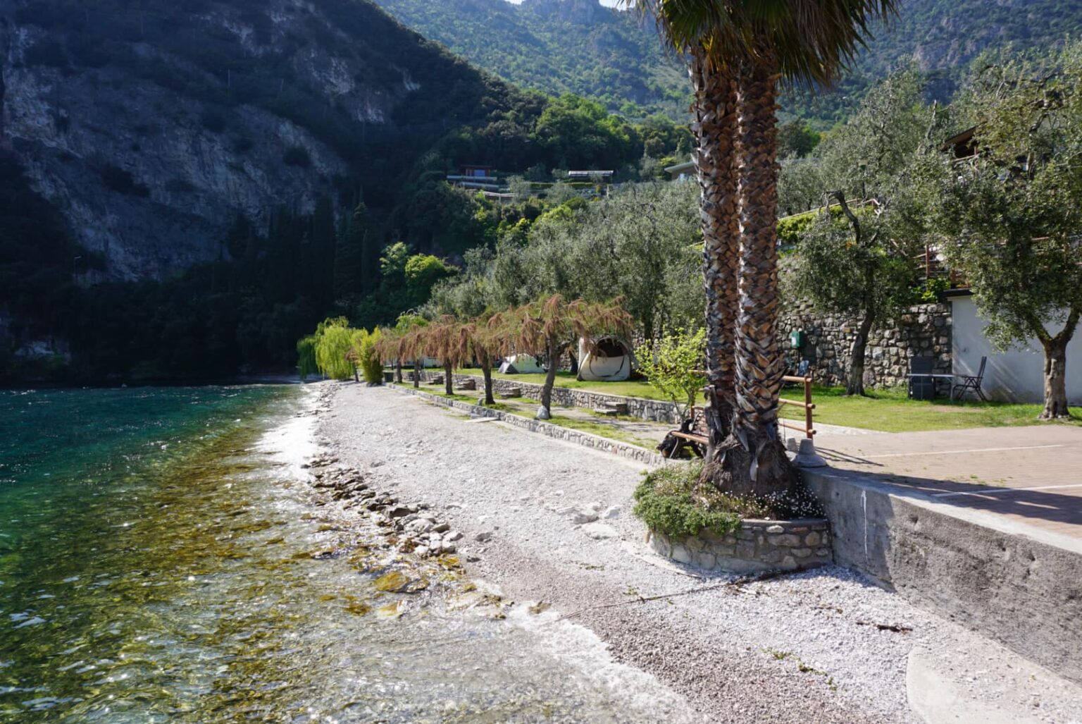 Camping am Gardasee mit Hund - 10 Campingplätze mit Hundestrand