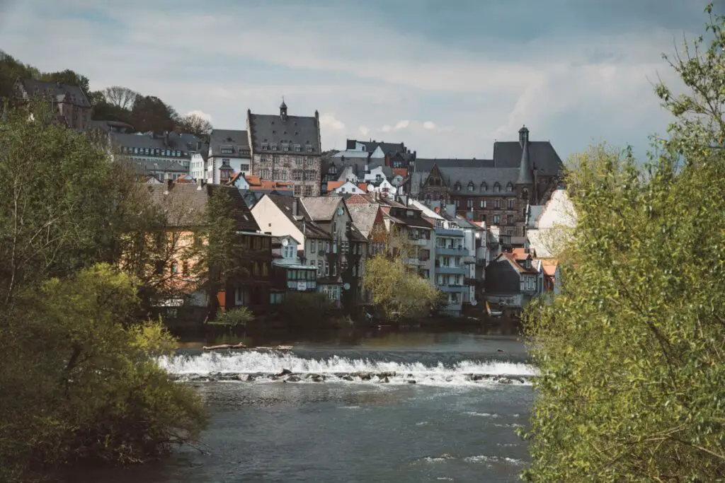 Marburg ist eine eher unbekannte schöne Stadt in Hessen