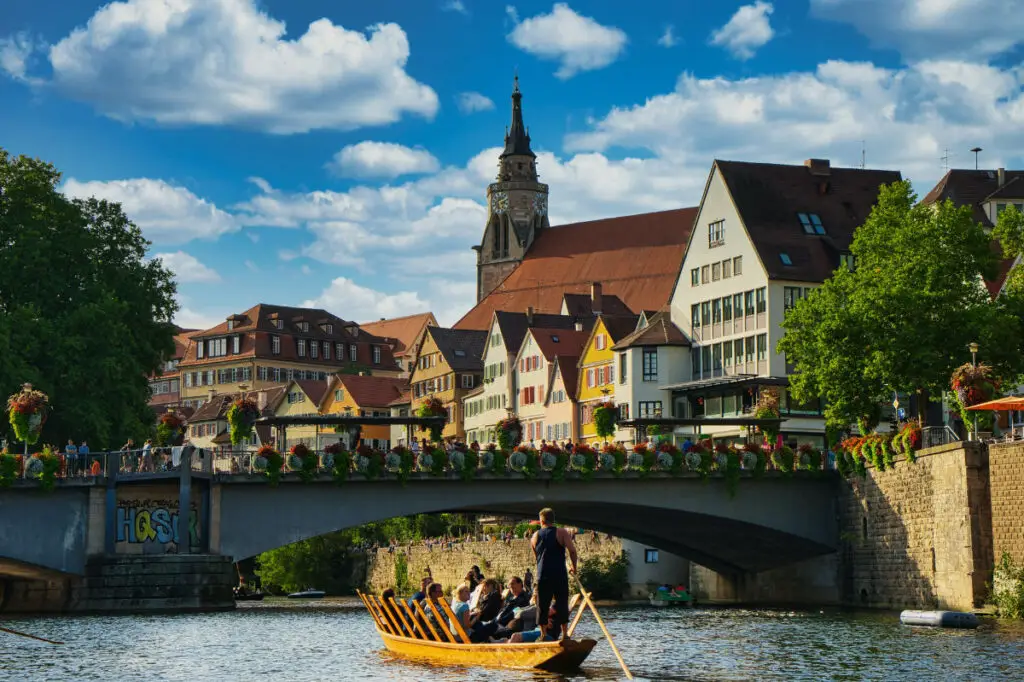 Die Neckarfront in der schönen Stadt Tübingen in Baden-Württemberg