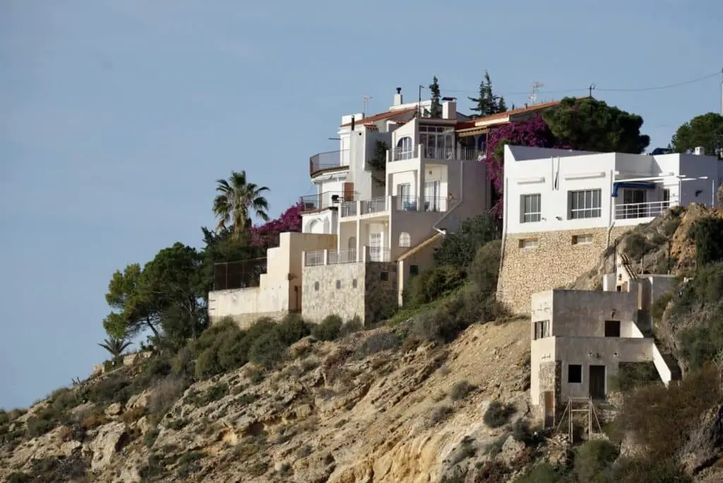 Hübsche Häuser beim Überwintern in Andalusien