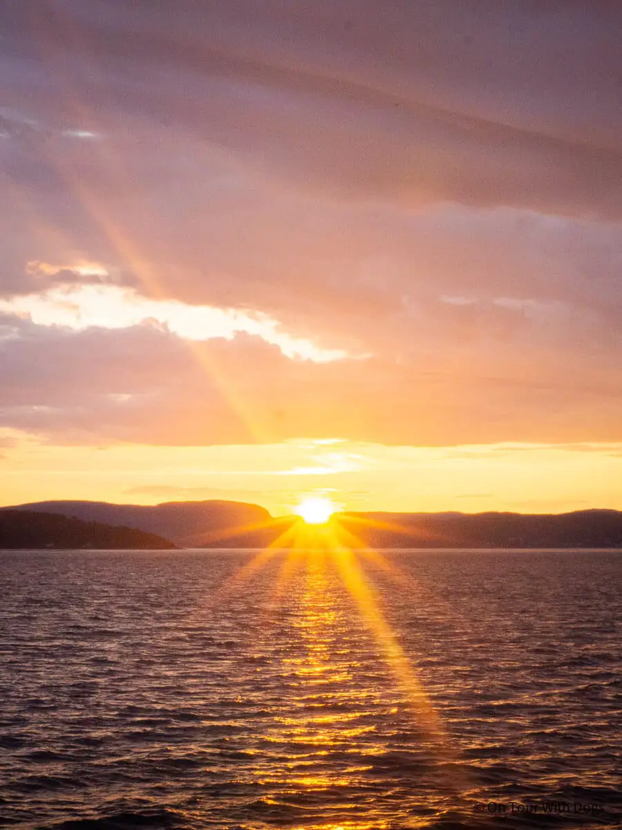 Sonnenaufgang auf der Norwegen Wohnmobil Route 2 Wochen